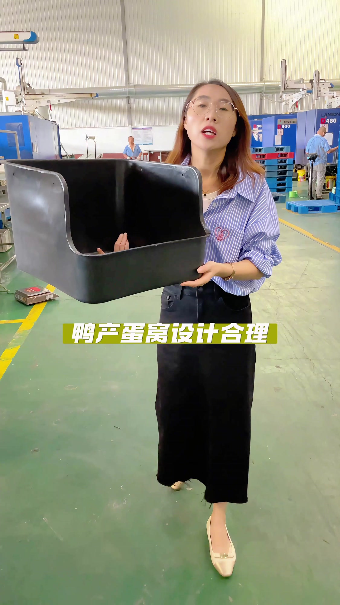 还有好多养蛋鸭的养殖户还没有再用简易木板做鸭窝?