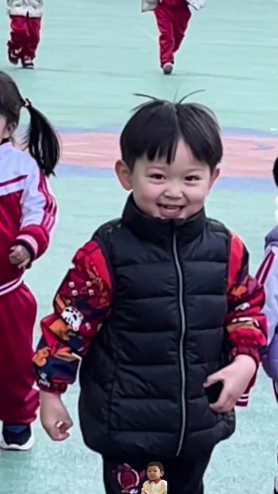 小汤圆四岁一个月啦!幼儿园可爱的小朋友?晚安