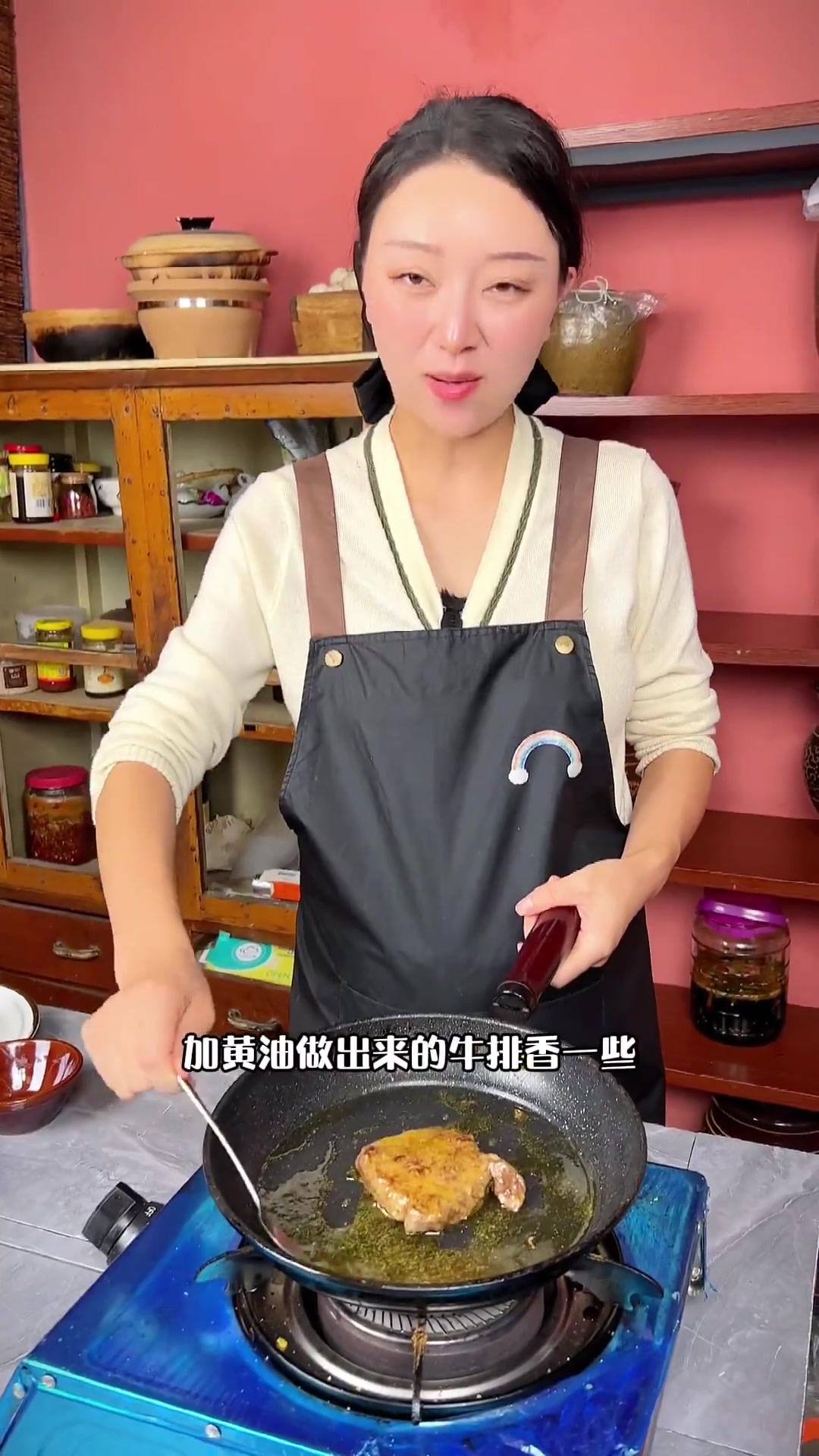 在家用牛里 脊做原切牛排,做法简单,搭配自己做的黑椒汁