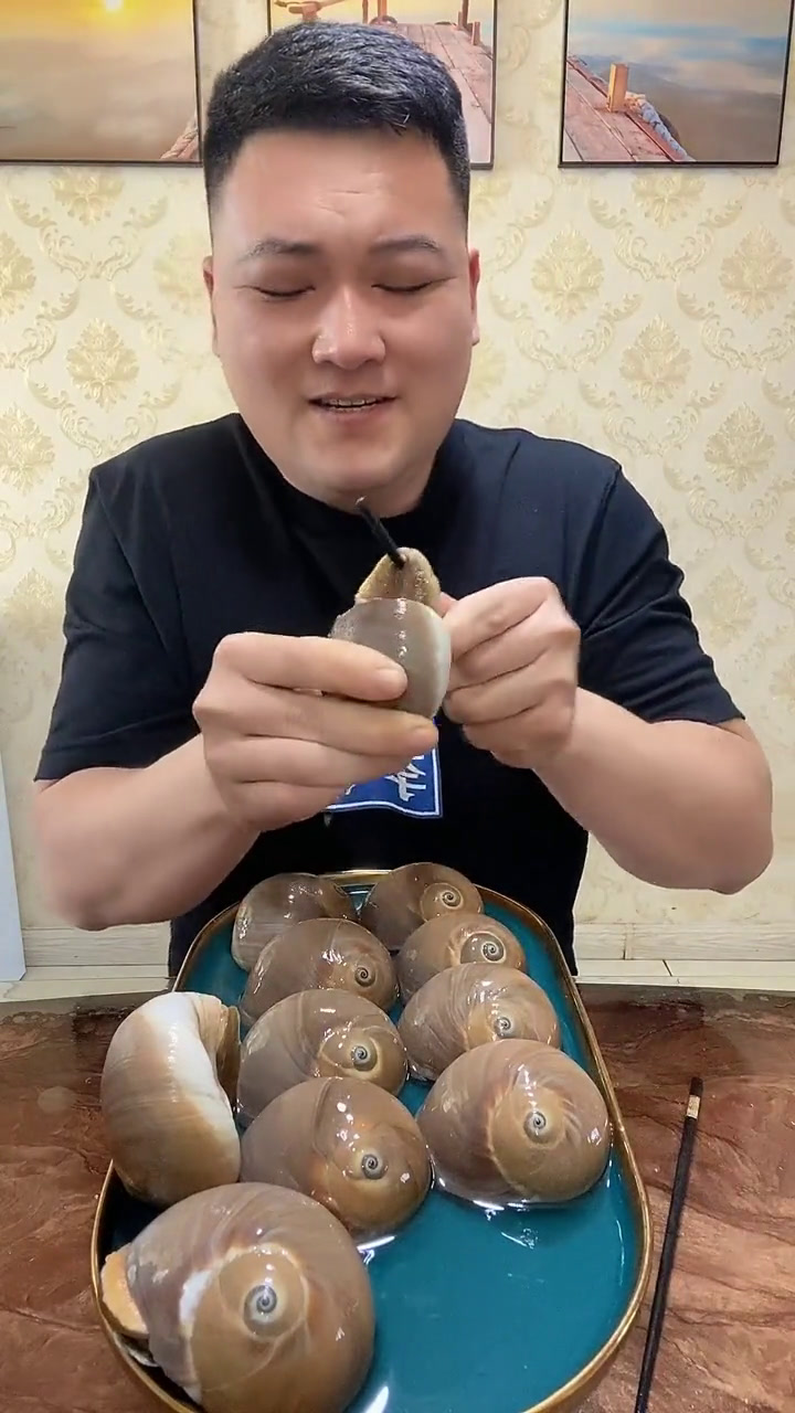 挑战一年吃海鲜不重样 猫眼螺
