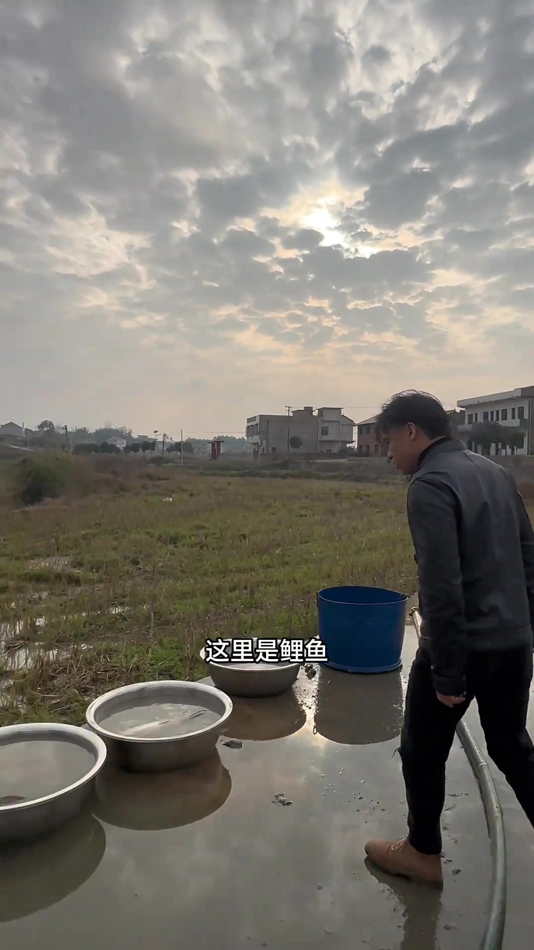 干塘抓鱼 比吃鱼有味的多!满满的童年回忆!记录真实生活 邵阳哈哥哥 村干部-谢雷