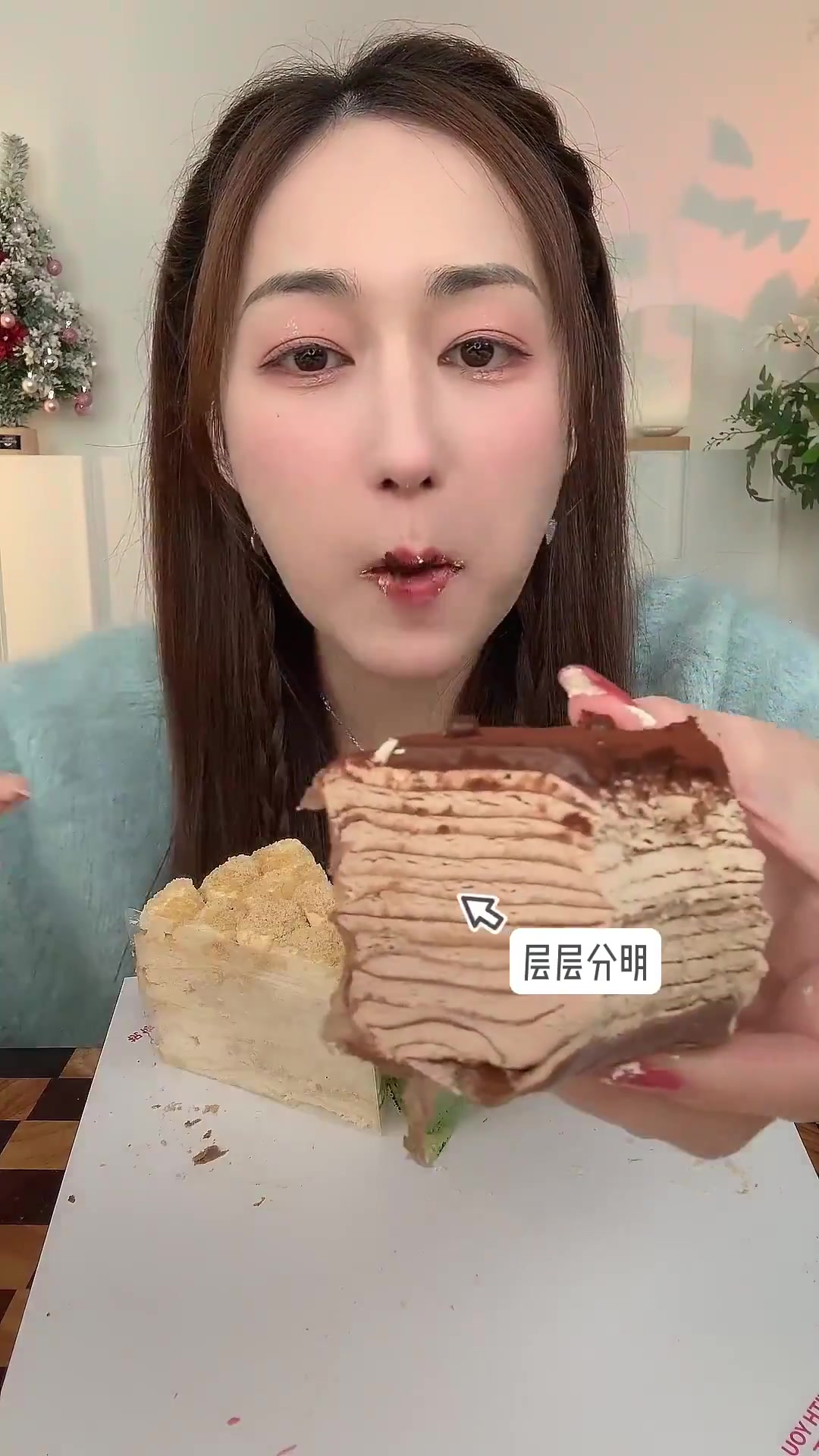 浅浅的吃个小寸八拼千层蛋糕~摄入糖分快乐起飞