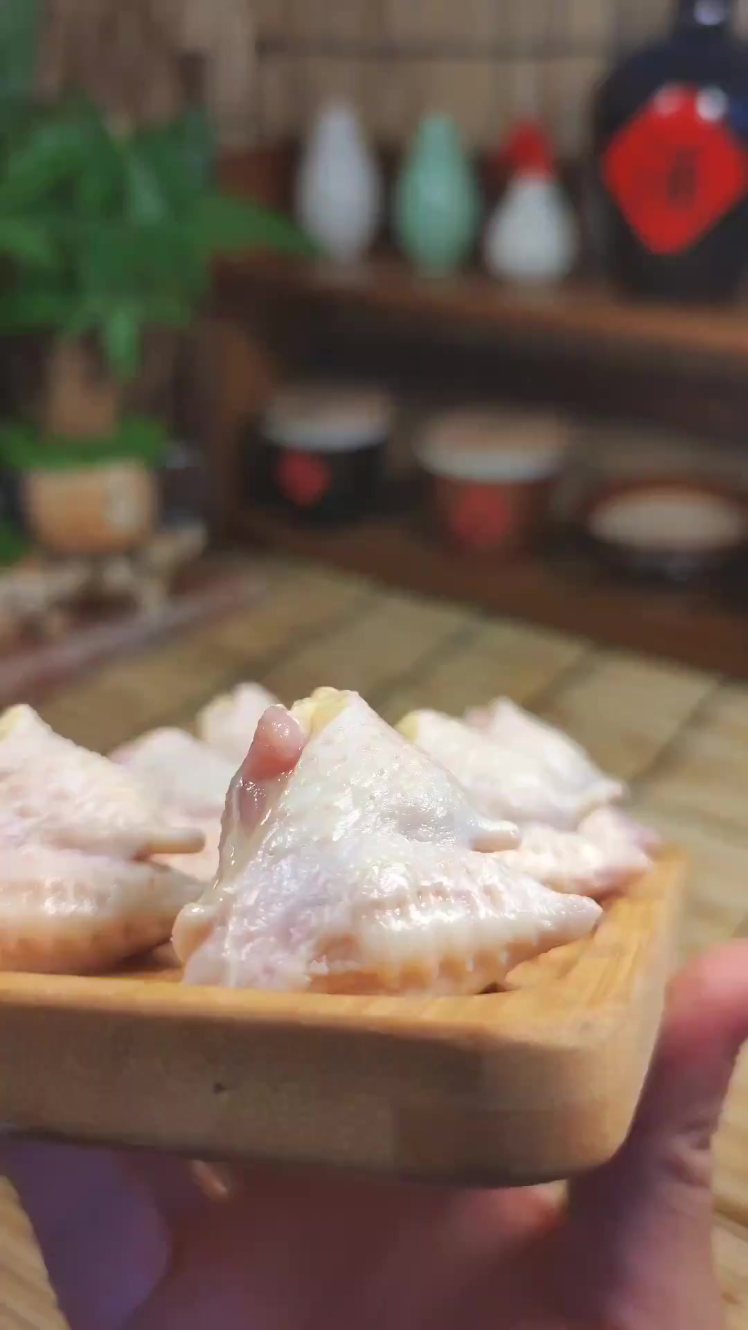 一幅画能拍卖出3.7亿的张大千,私房菜竟然是鸡屁股