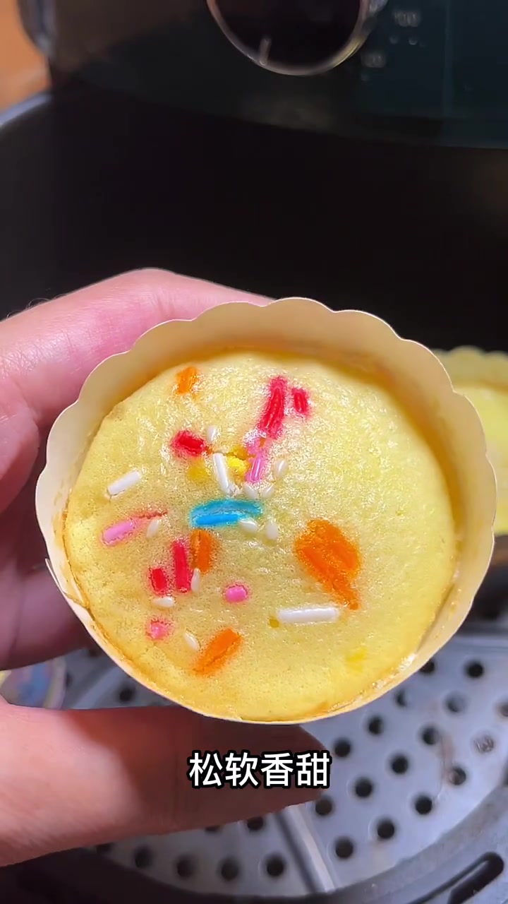 纸杯蛋糕原来这么简单,用空气炸锅就能做