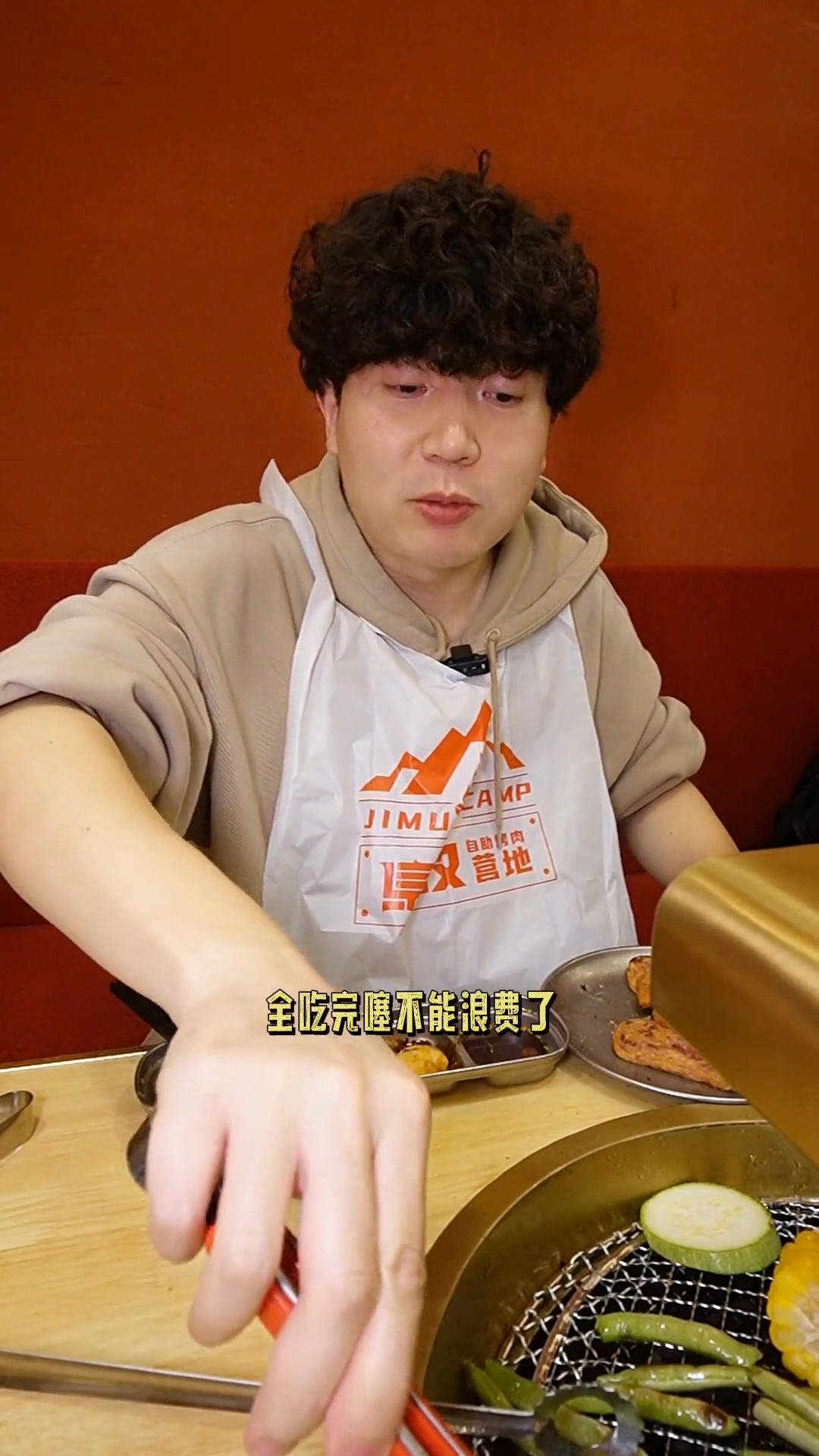 吃烤肉减肥第二天,今日体重166斤 吃午餐肉的第1341天