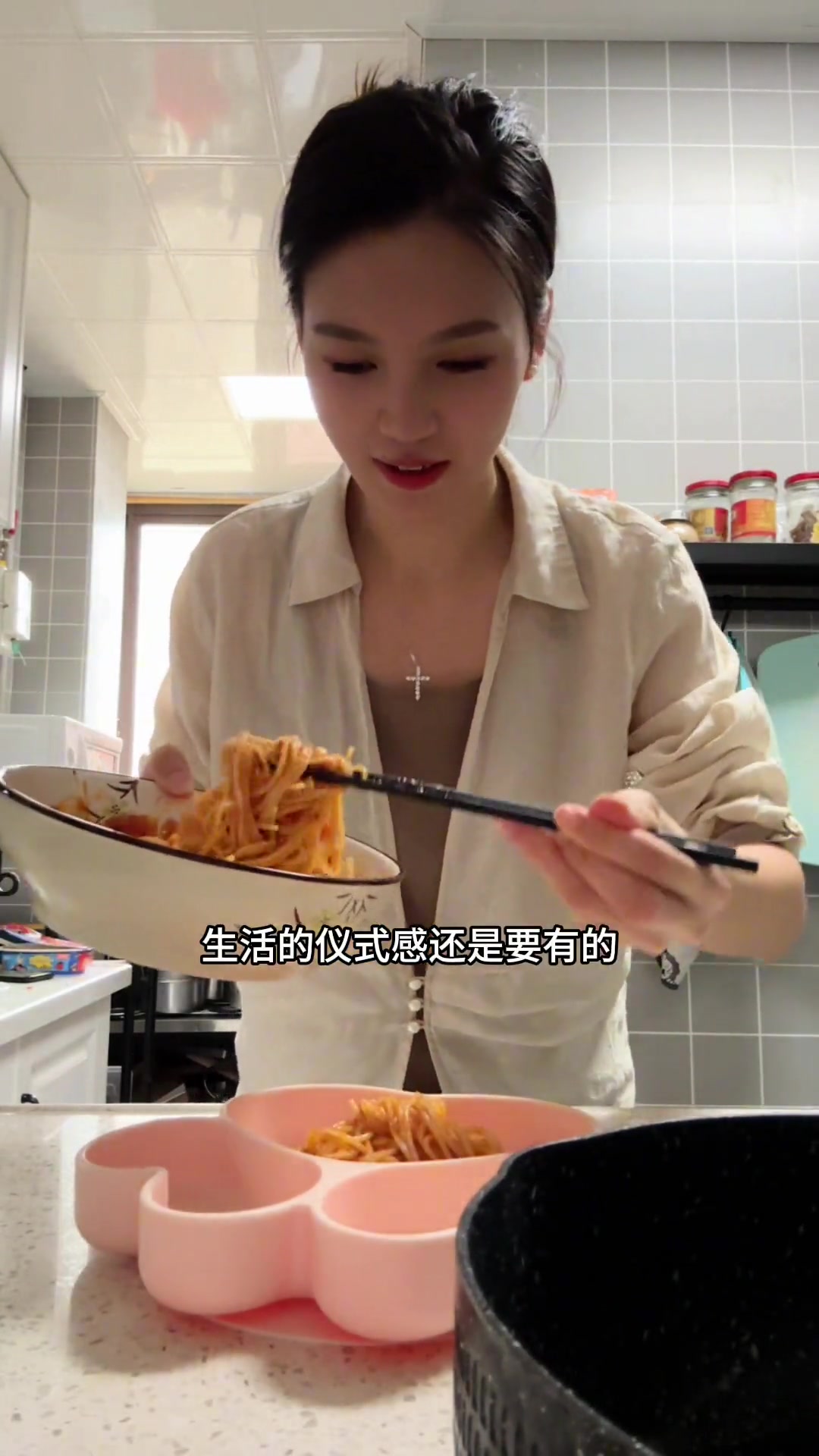 我的小男孩两岁啦,做了可爱的牛牛蛋糕和奥特曼生日意面