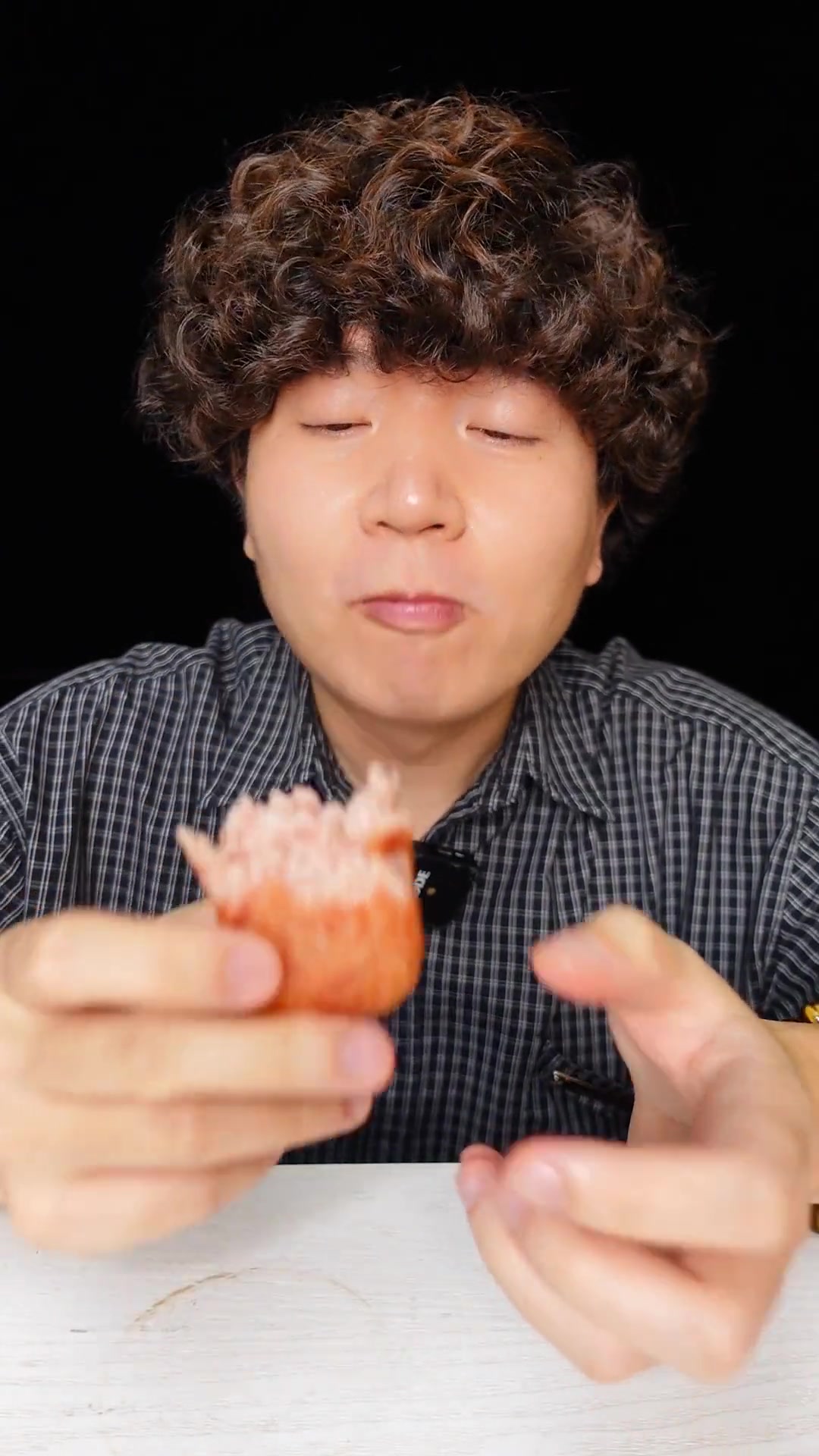 真正的火腿猪肉罐头就是要这样整块烤才最香