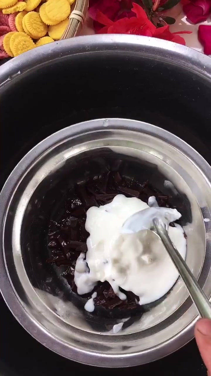 今天做巧克力雪媚娘