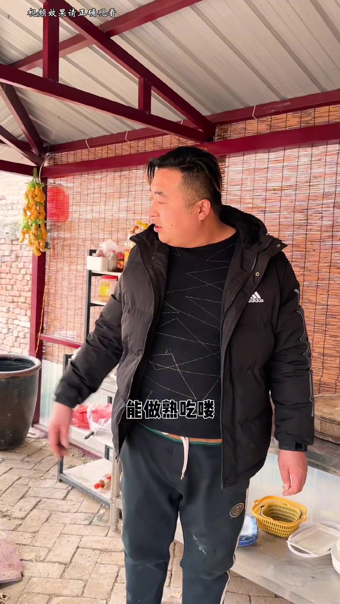 铁锅炖牛肉～还有来吃的吗～萝卜炖牛肉吃咯都好受。我的乡村生活 小