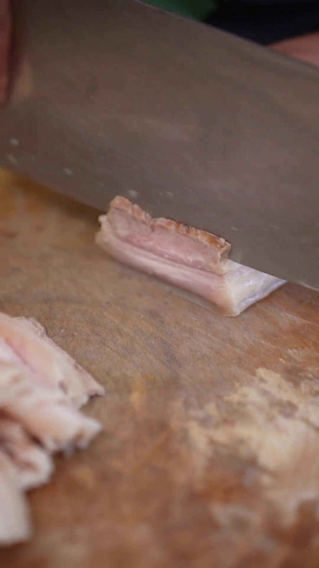 浩浩回来没吃饭,给他炒个酸萝卜丝丝盖饭来吃!