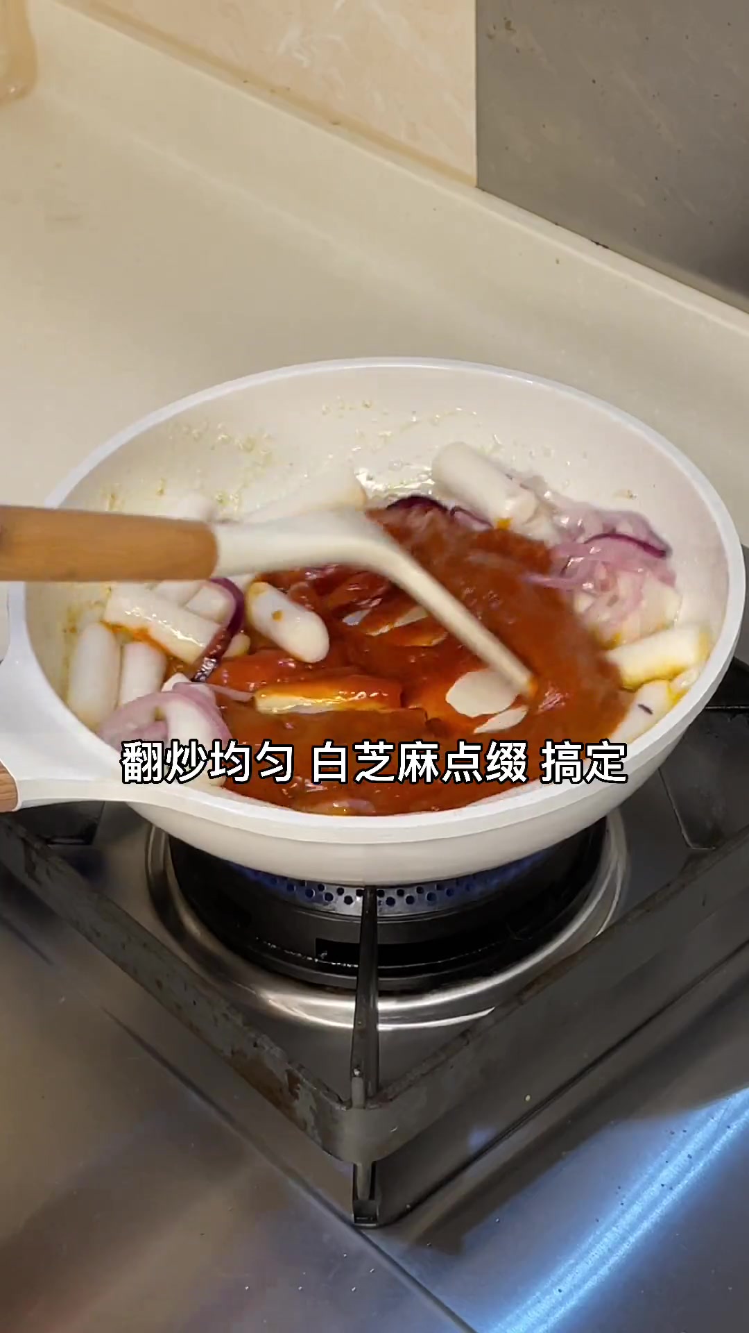 今日的快乐是泡椒无骨凤爪给的,吃饱喝好 没有烦恼