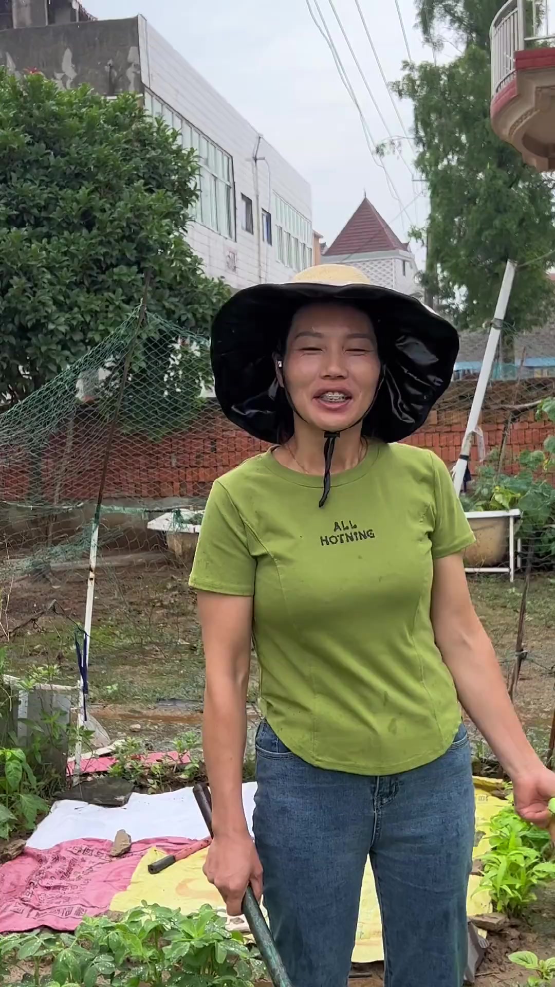 今天做的水煎包配一个皮蛋瘦肉粥 小孩子们最爱记录真实生活