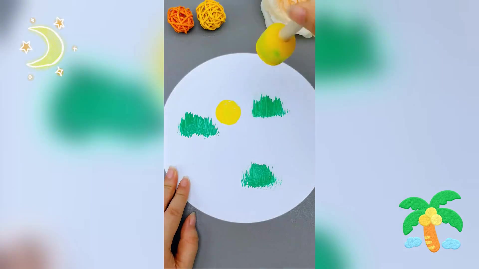 幼儿美术: 小鸡觅食拓印画