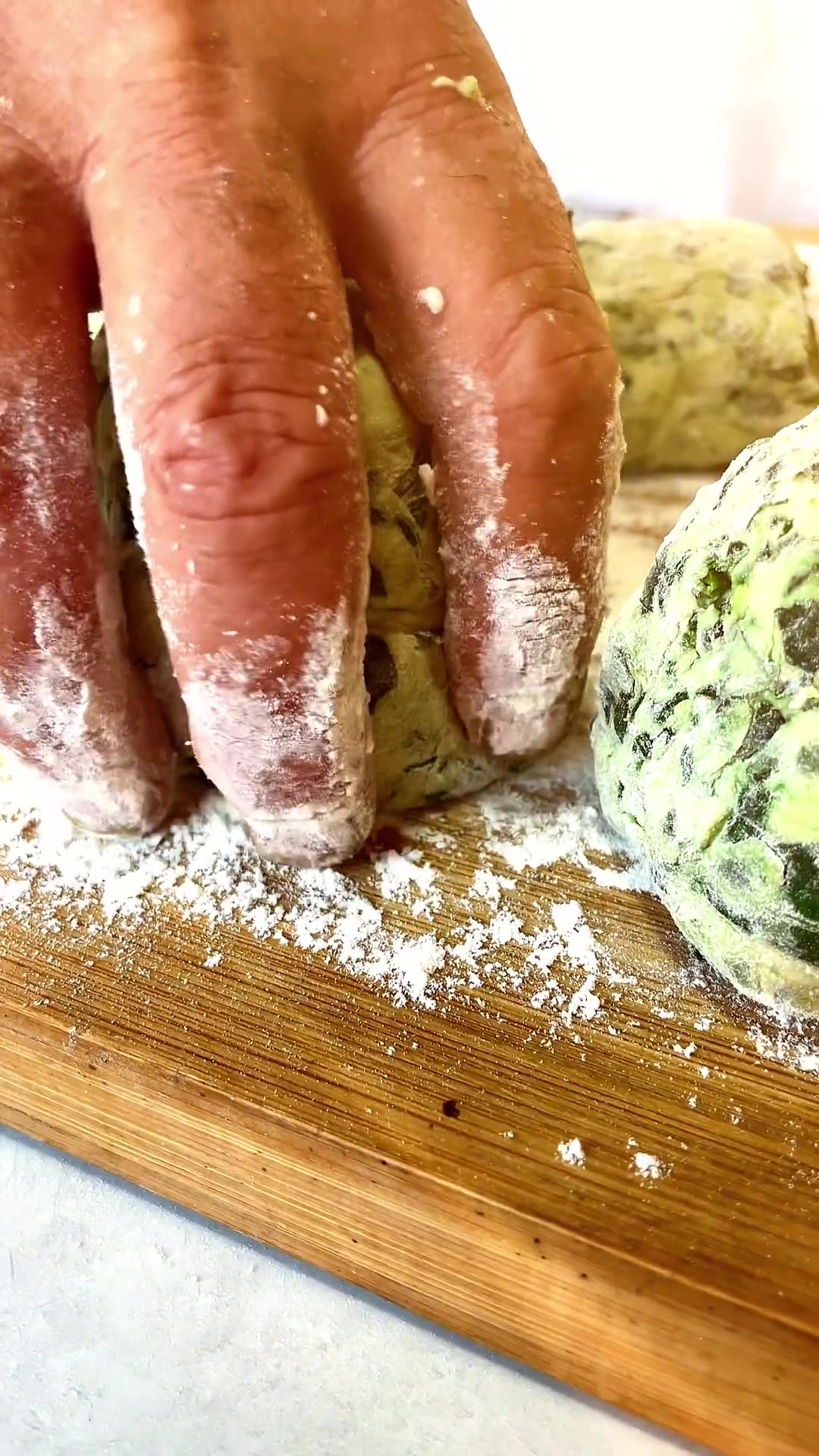 窝窝配青椒 越吃越上膘 今天给俺娘做个红薯叶子窝窝新农人计划2023