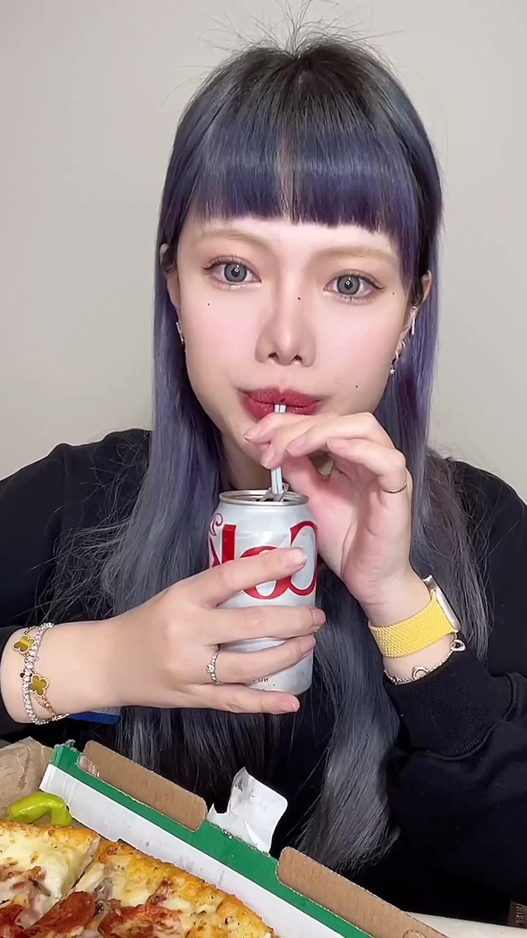 如果有啥不开心是炸鸡解决不了的,那就再来一顿披萨吧!
