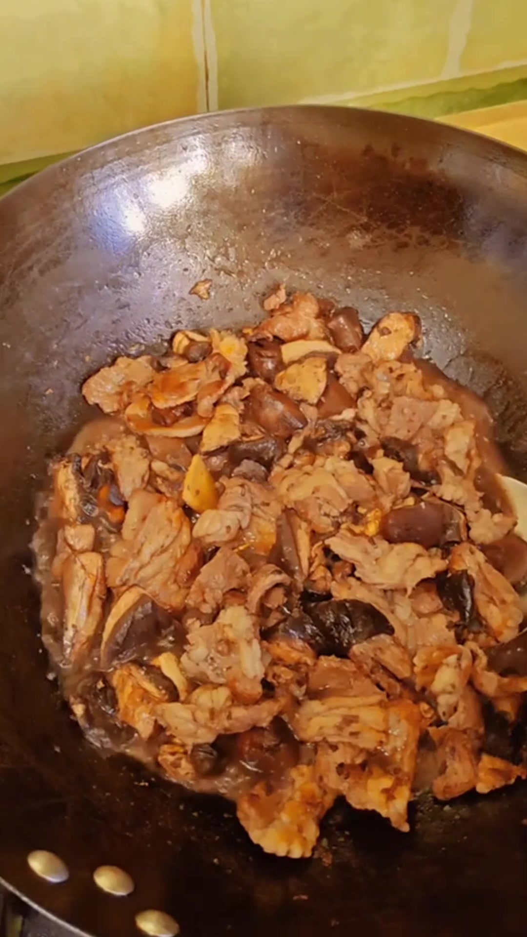 内蒙古羊肉蘑菇面片,鲜香美味