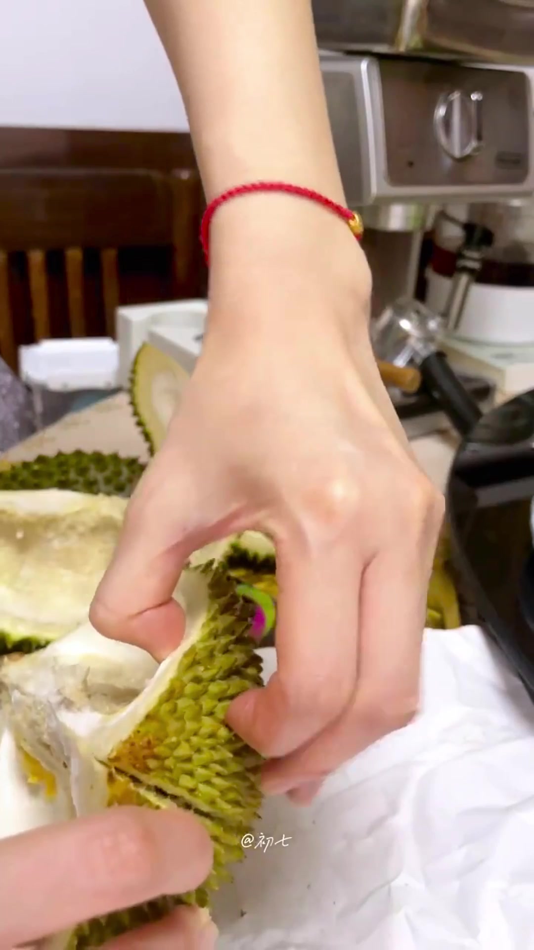 开个“红虾”榴莲,结果不是