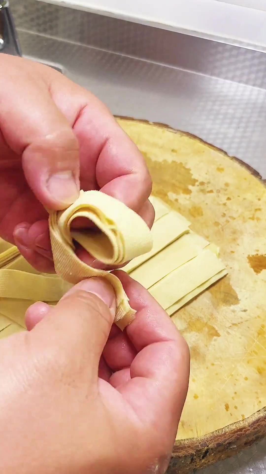 红烧肉儿童版,幼儿园厨师怎 么做的孩子特别喜欢吃