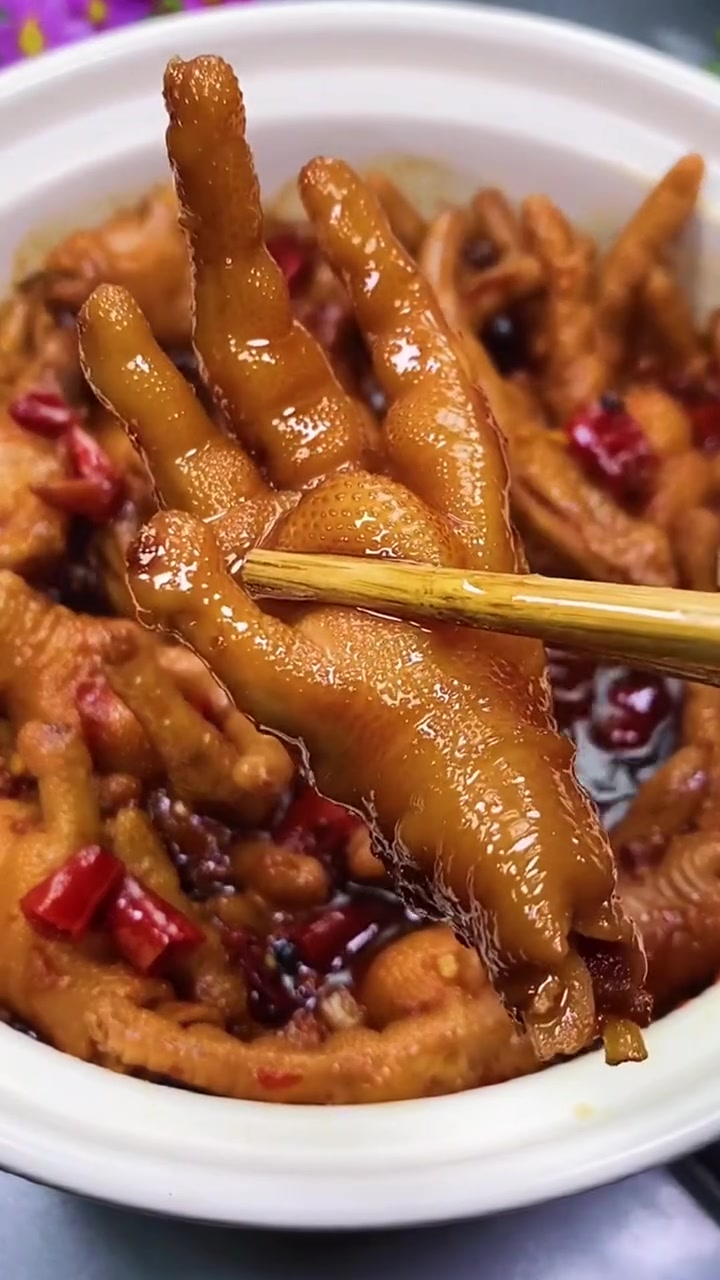 五星饭店才能学到的八道美味鸡爪做法  美食是快乐生活里的魔法 美食教程