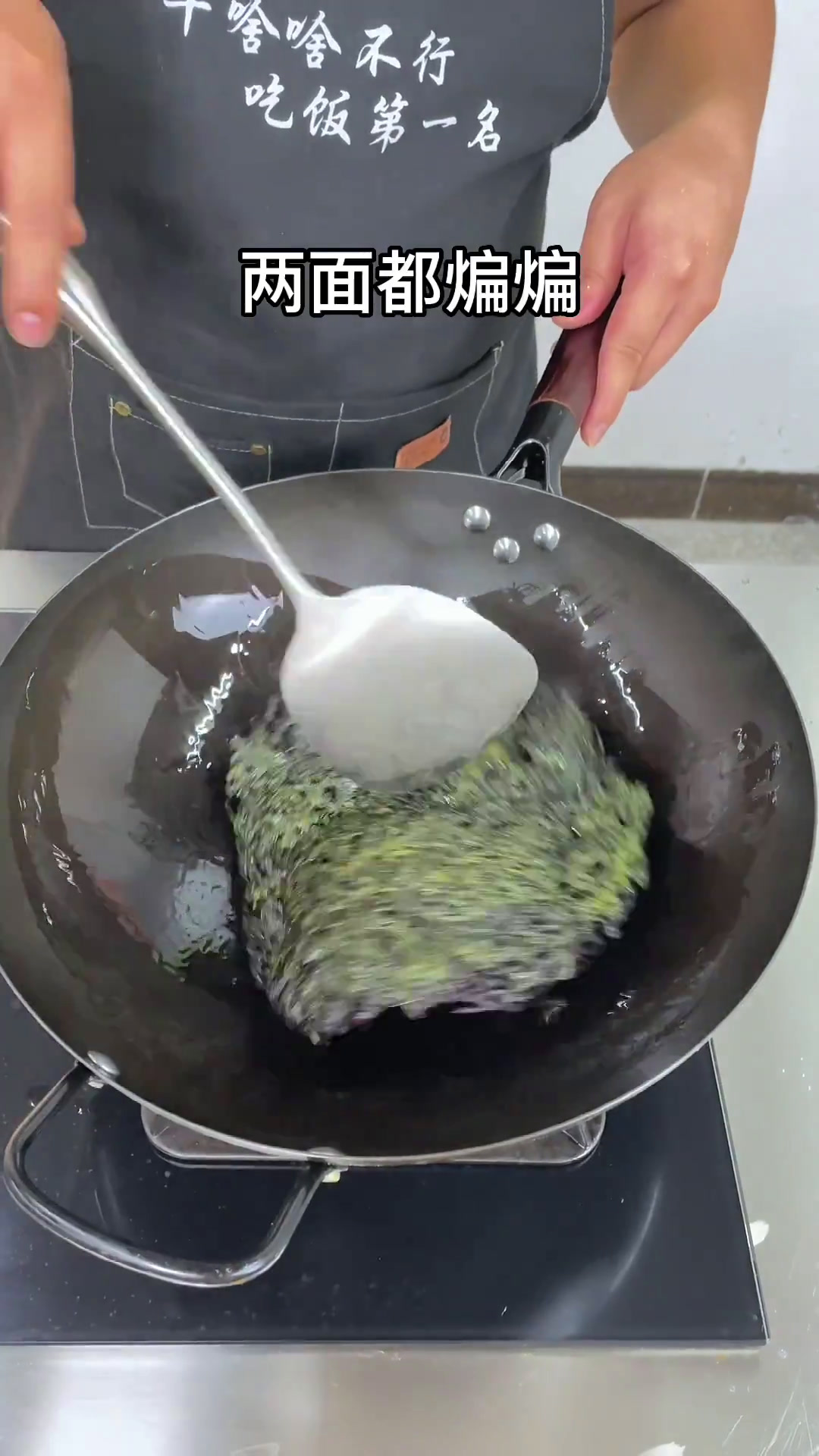 炒紫菜饭,鲜,香,又好吃,做法又简单,搭配上一个家常汤!