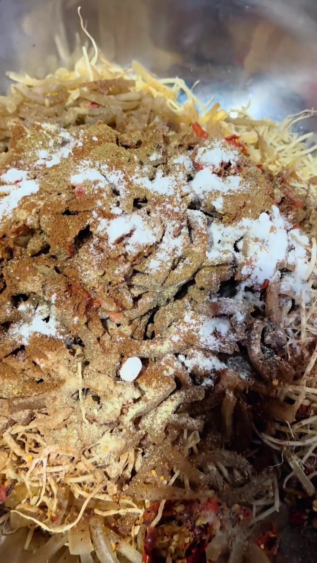 傣味撇菜根腌牛皮制做方法,味道辣得上头