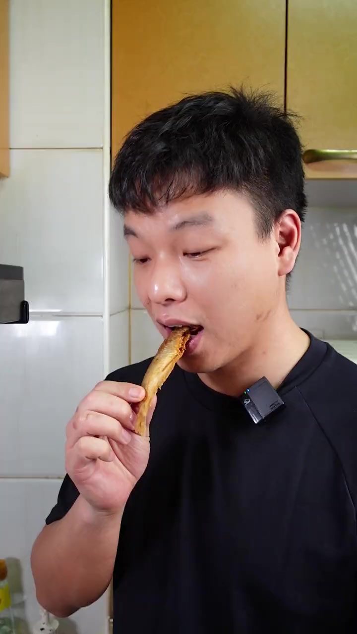 糖醋小酥鱼 家常做法 酥脆酸甜糖醋鱼 大家五一放假快乐