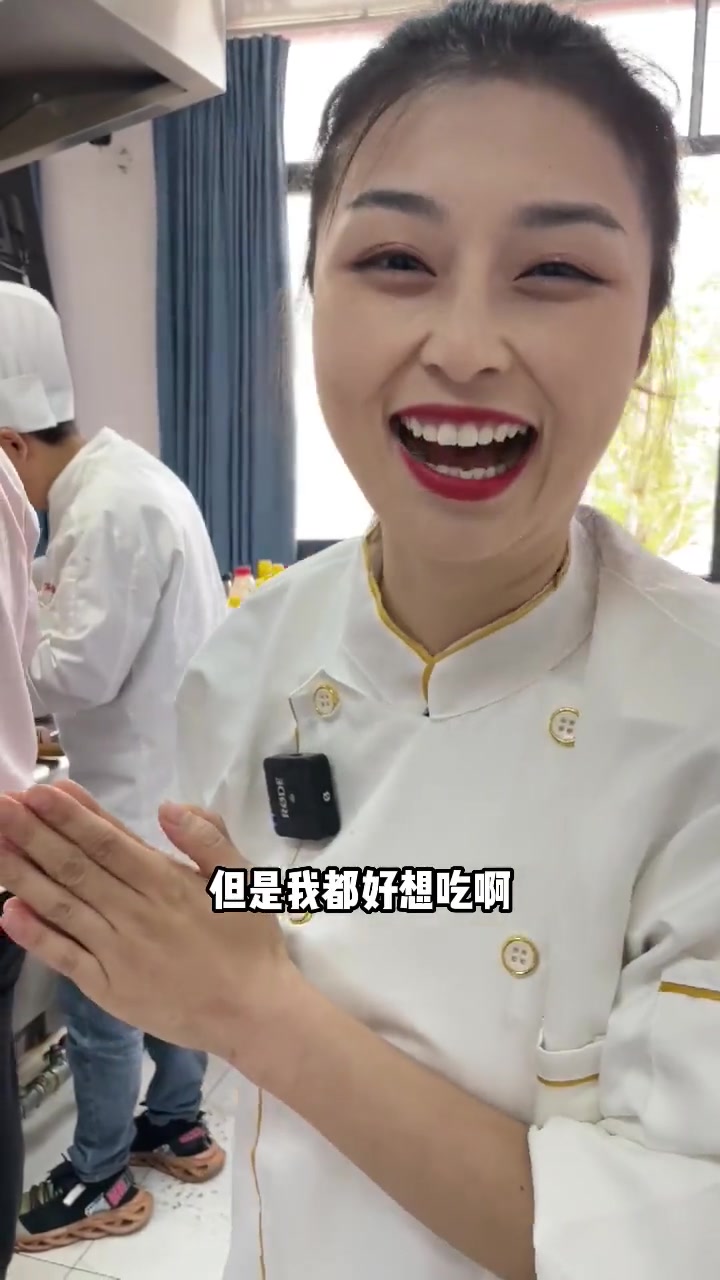 这下知道为什么万州烤鱼能走向全国了吧,两个字,讲究