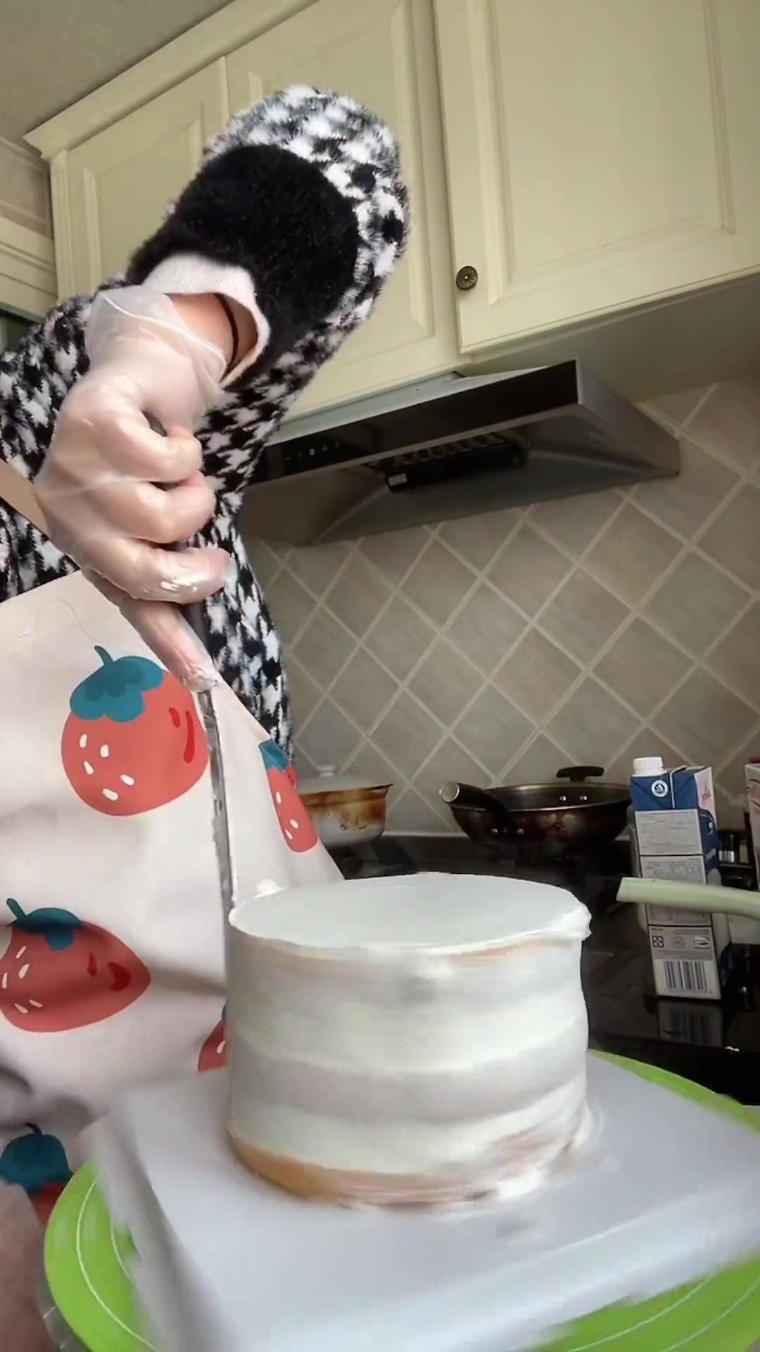 以后,认真的做蛋糕、认真的拍视频、认真的分享……