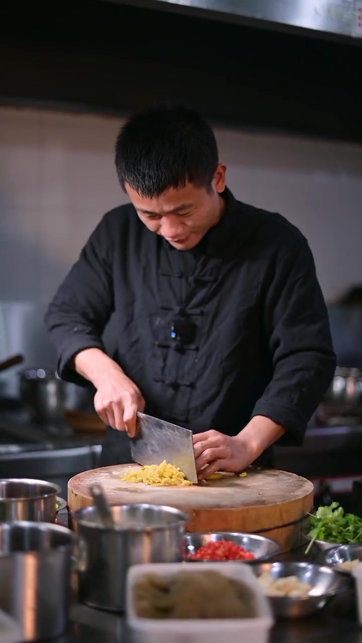 毛肚别总是烫着吃,像我这样炒着吃