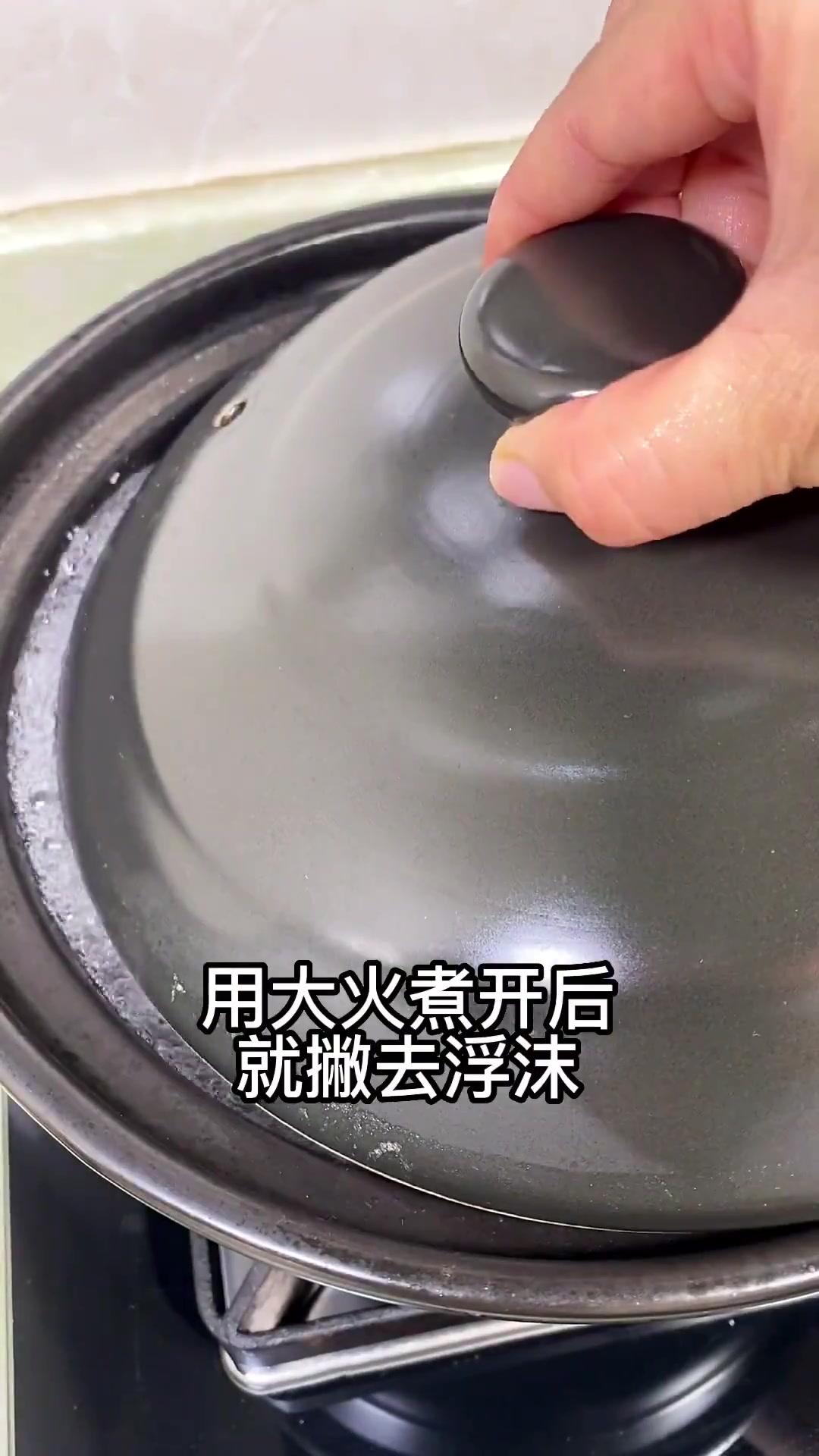 广东有白切鸡、白切鸭、白切鹅、白切猪、白切牛、白切羊