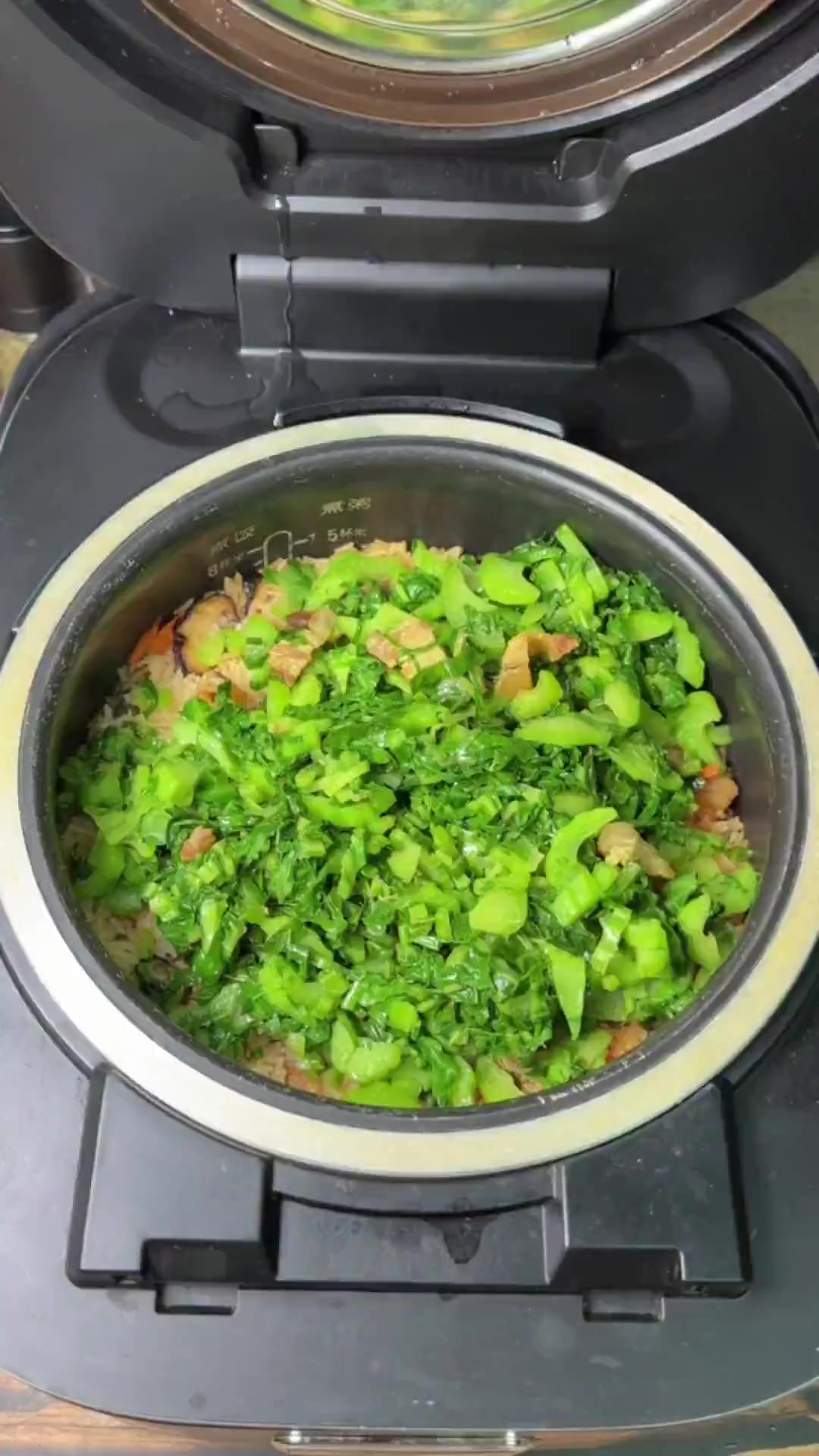 来我们福建试试这个芥菜饭你一定会爱上