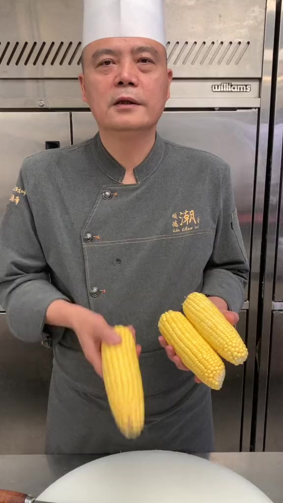 教大家做个小盆友最钟意吃的“鸡茸玉米羹”正!