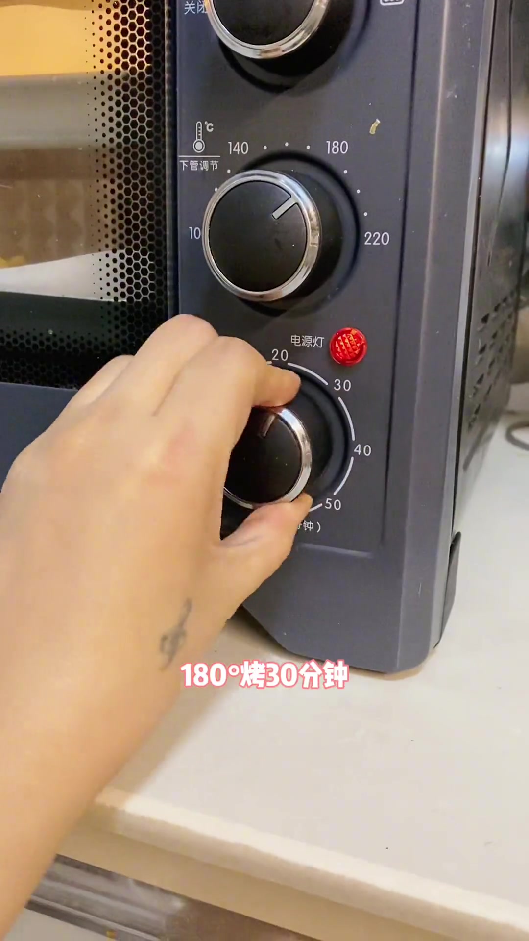 咱也不知道谁发明的薯片鸡翅 确实好吃哈哈哈哈