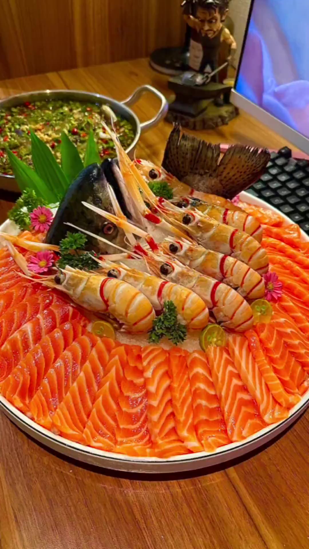 今晚宵夜 帝王鲑刺身拼盘 又是简单的一餐