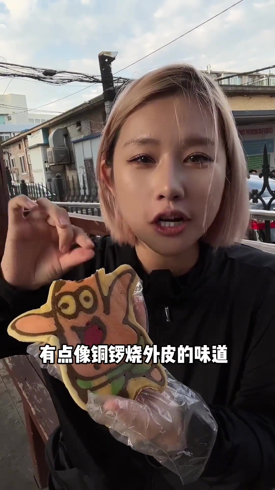 泰国夜市卡通煎饼!海绵宝宝和派大星!太可爱了～