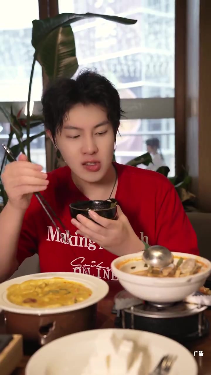 人生百味,酸甜苦辣,正是泰国海鲜冬阴功汤的滋味