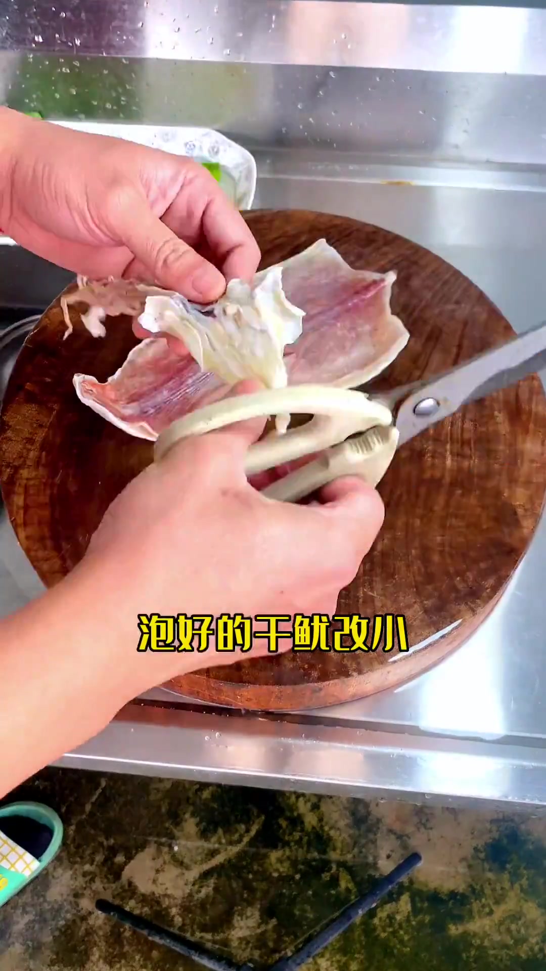干鱿菜花煲:菜花融入了干鱿的气味,味道真是绝了,有机会试试