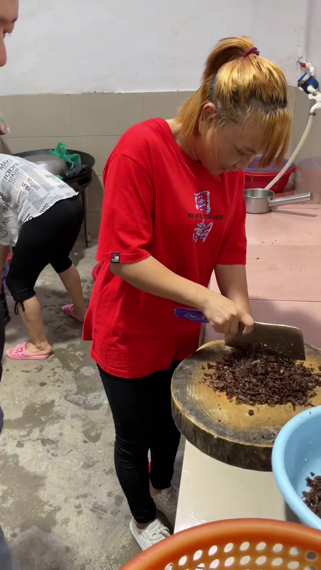 折腾了一上午终于做好了卤子。肉酱和西红柿炒鸡蛋