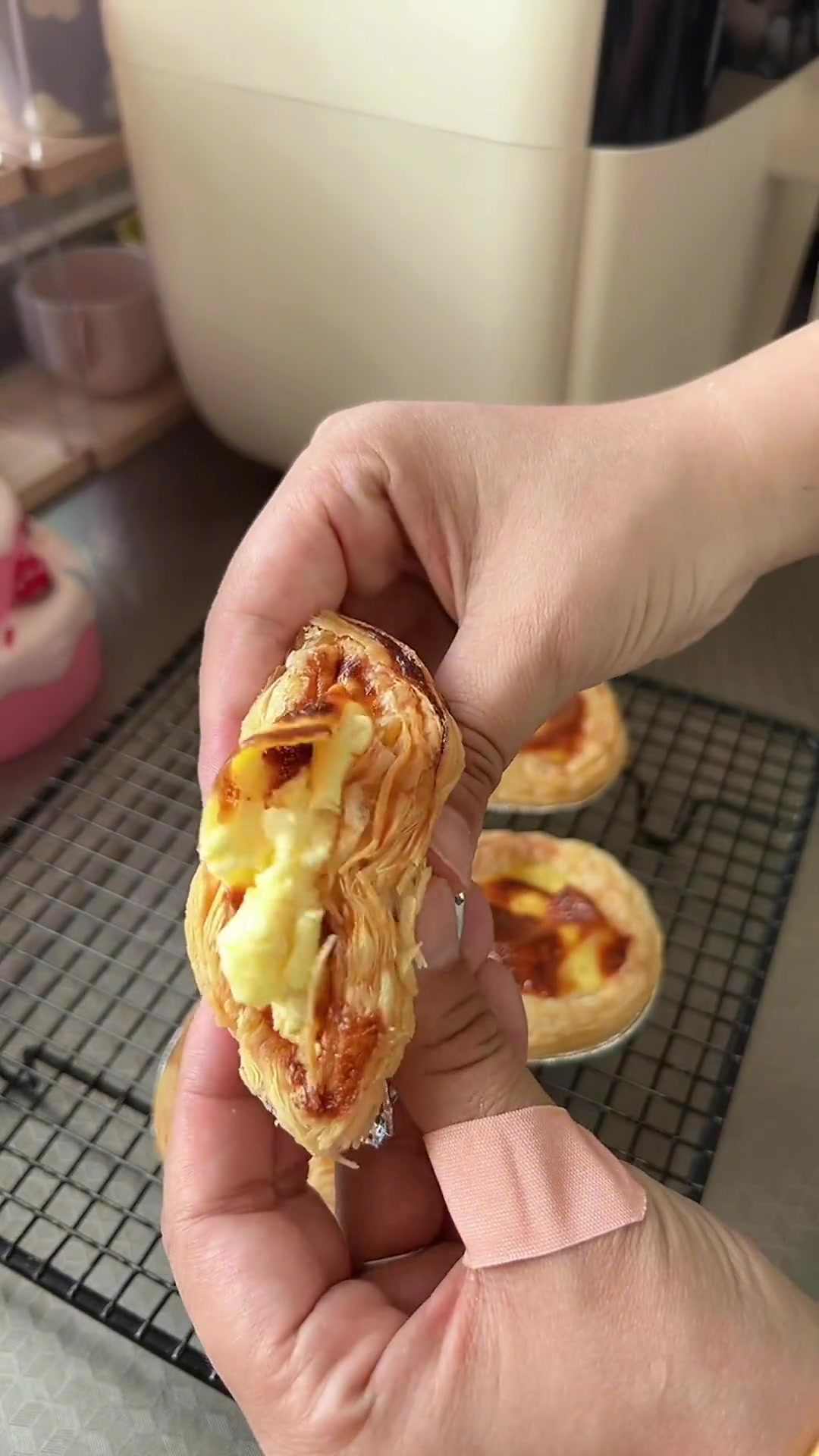 今天做了几款,有网红,还有空气炸锅纸杯蛋糕