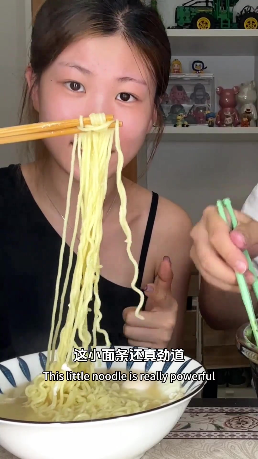 怎么会有这么会吃的两个人?!