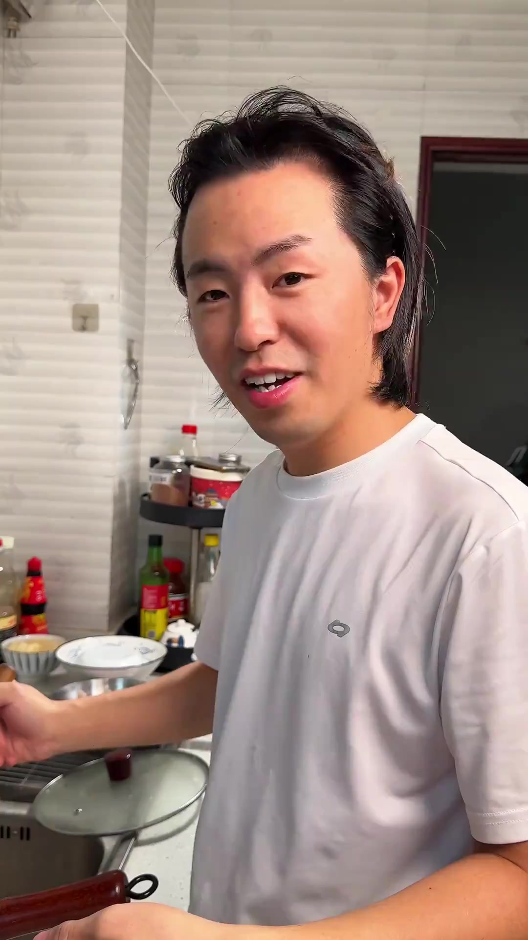 麻辣鲜嫩的酸菜肥肠鱼来咯,肥肠扣扣弹弹,鱼片嫩滑入味真的绝了