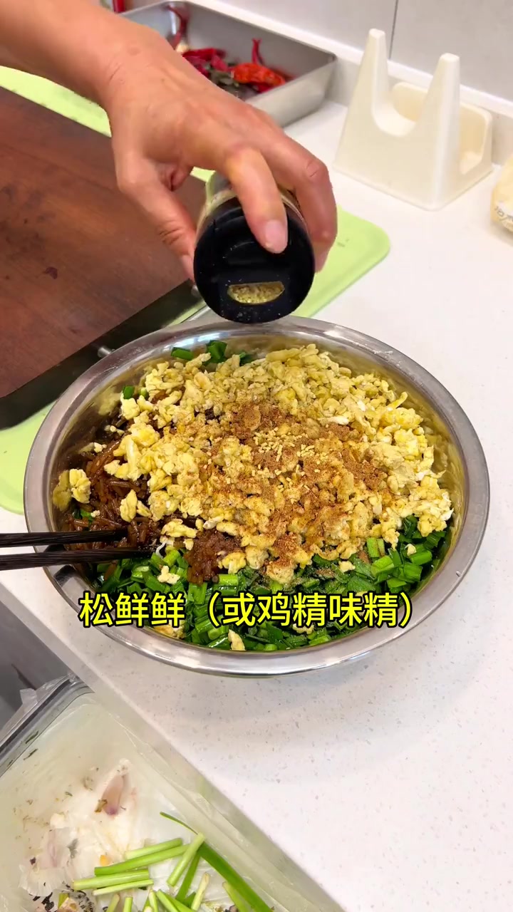 大家一定要试试这个韭菜鸡蛋锅贴 做法简单味道好