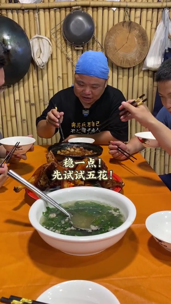 阿肥说今天要挑战越南特色菜:越南烧春鸡+鱼露鱿鱼焖五花……