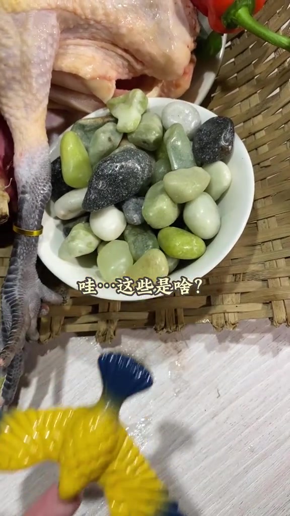 阿肥今天给大家做了一道“硬菜”,据说还是新疆特色菜