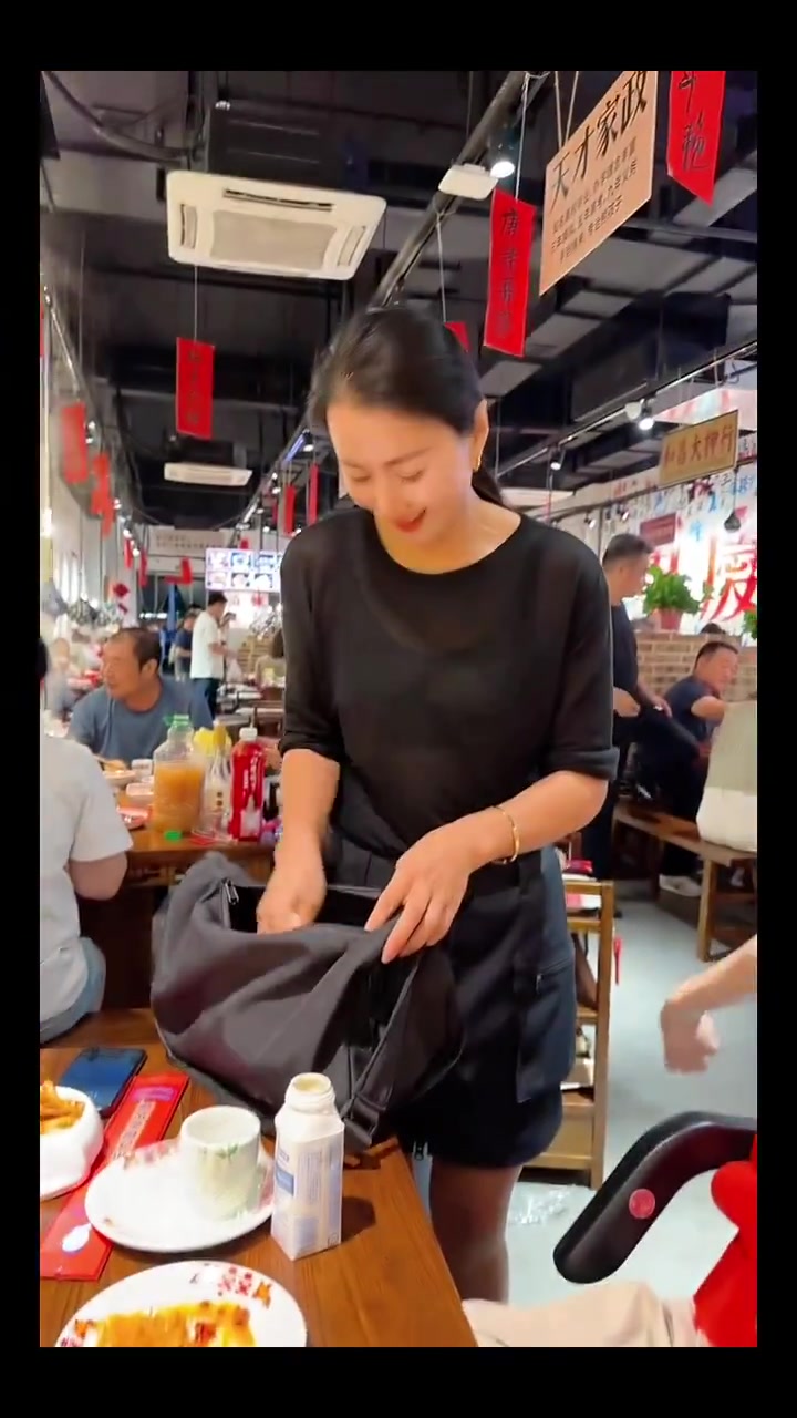 德州老字号乡盛扒鸡,丝丝入味