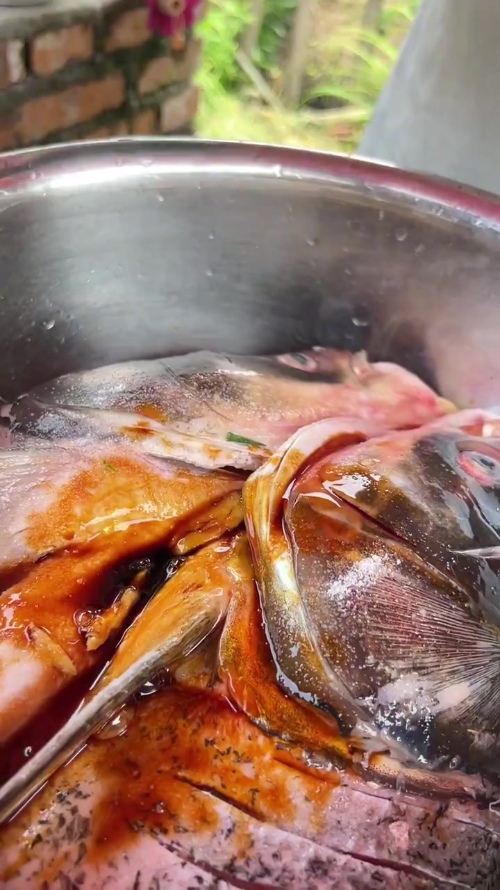 今天做个剁椒鱼头