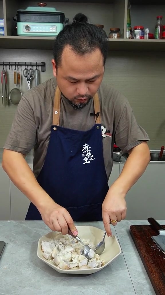 家常菜分享 油渣芋艿羹的家常做法