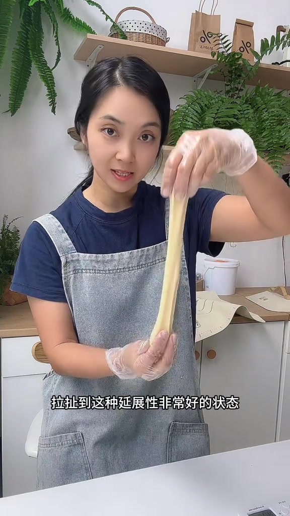 掌握好几个小技巧,轻松做出不开裂不爆馅的抹茶麻薯蛋黄酥