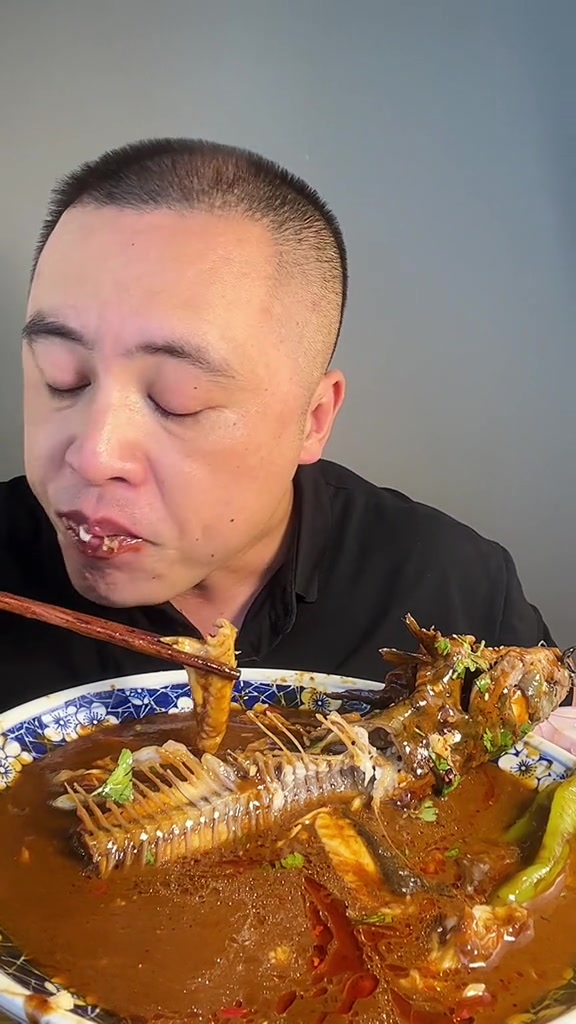 红烧一条江团鱼,你吃过吗