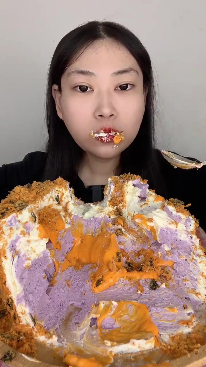 咸蛋黄芋泥肉松蛋糕